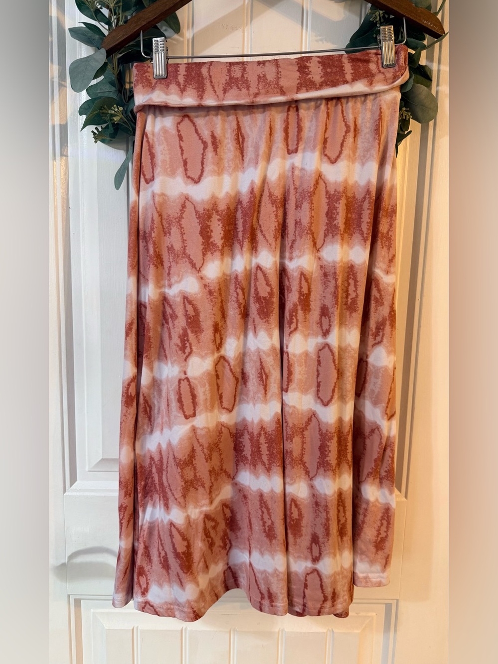 💫4/$25 • Majora Pink & Cream Tie-Dye Midi Skirt